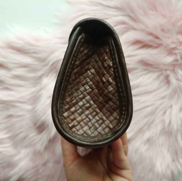 3/$20 chestnut basket weave clutch - Picture 2 of 6